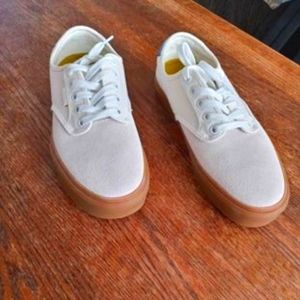 White/ cream suede pro cush vans